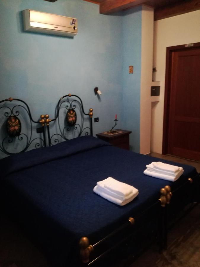 B&B Funtanadetalia Олмедо Екстериор снимка
