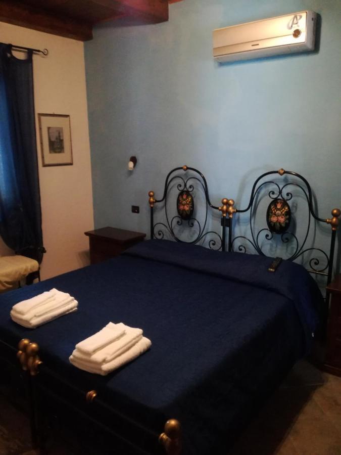 B&B Funtanadetalia Олмедо Екстериор снимка